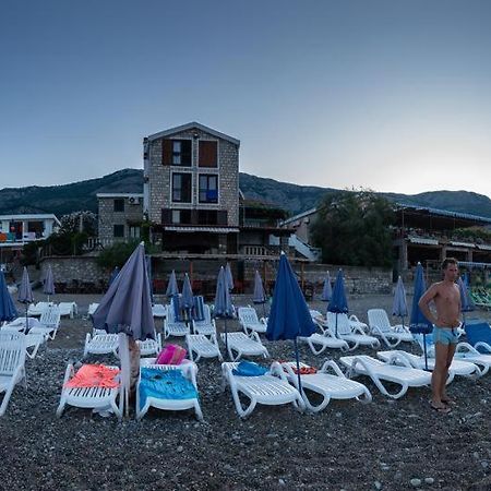 Apartments Galija Petrovac Екстериор снимка