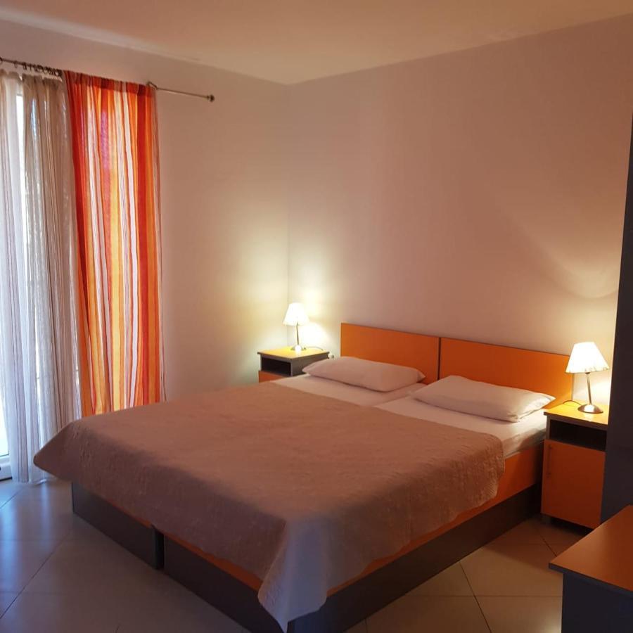 Apartments Galija Petrovac Екстериор снимка